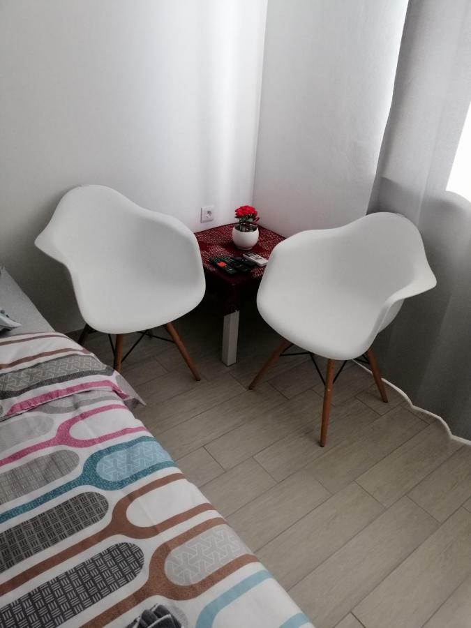 Studio Apartment Mila 普拉 外观 照片